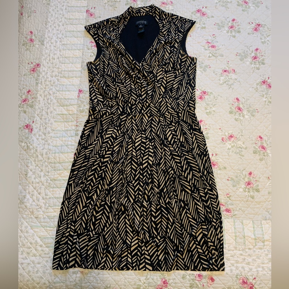 Nice work dress. Flattering.